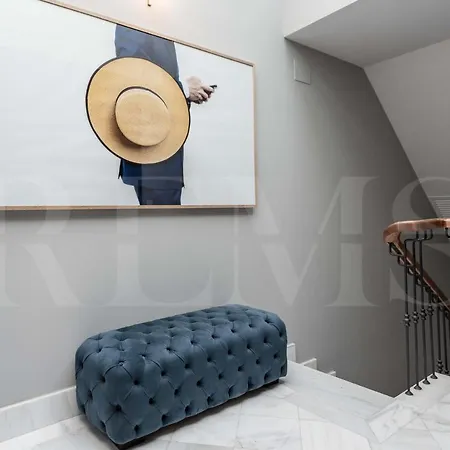 Penthouse With Private Rooftop In The Heart Of By Rems *