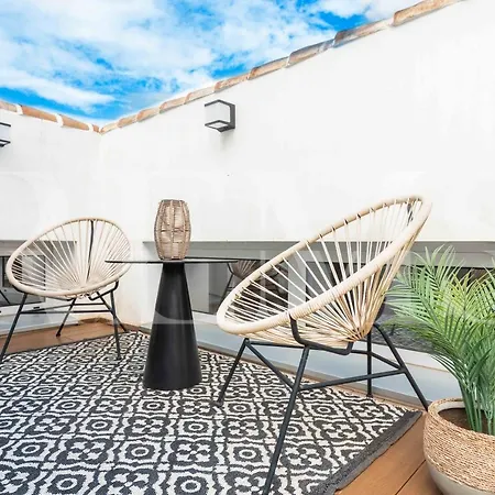 Penthouse With Private Rooftop In The Heart Of By Rems Málaga