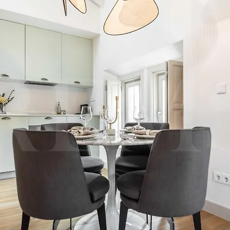 Penthouse With Private Rooftop In The Heart Of By Rems Appartamento Málaga