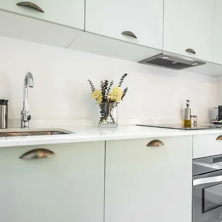 Appartamento Penthouse With Private Rooftop In The Heart Of By Rems