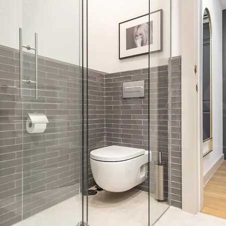 Penthouse With Private Rooftop In The Heart Of By Rems *