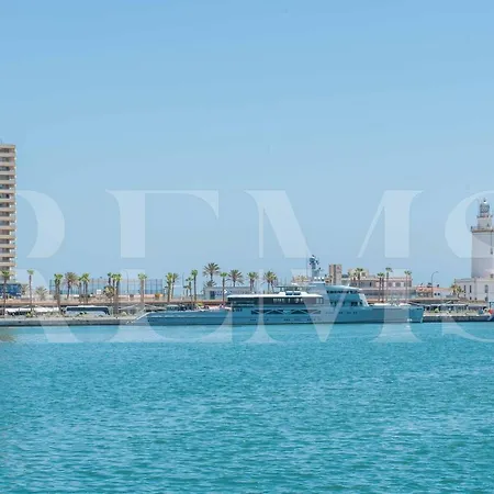 Penthouse With Private Rooftop In The Heart Of By Rems Appartamento Málaga