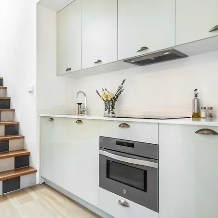 Penthouse With Private Rooftop In The Heart Of By Rems Appartamento *