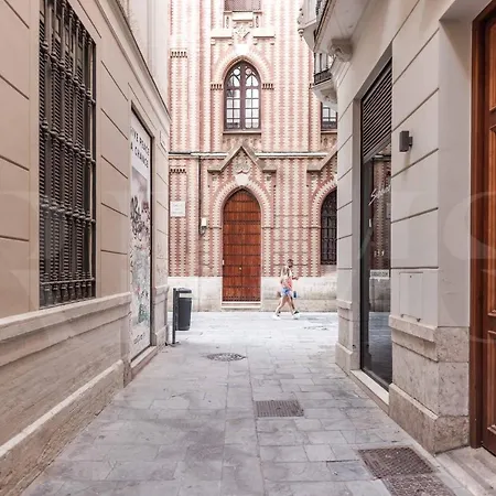 Penthouse With Private Rooftop In The Heart Of By Rems Apartament *